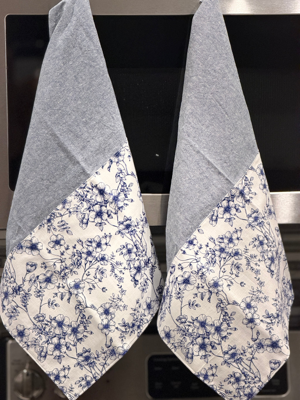 White & Navy Floral Lunch Napkin (6 pack)